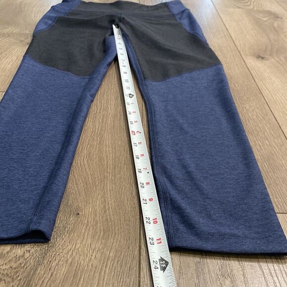Outdoor Voices Color Block Blue Gray High Rise 7/8 Leggings Size Small - Picture 8 of 11